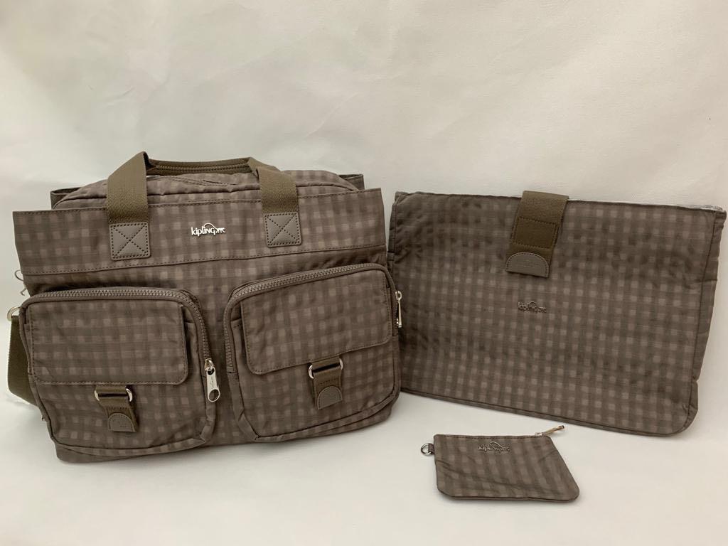 kipling travel purse