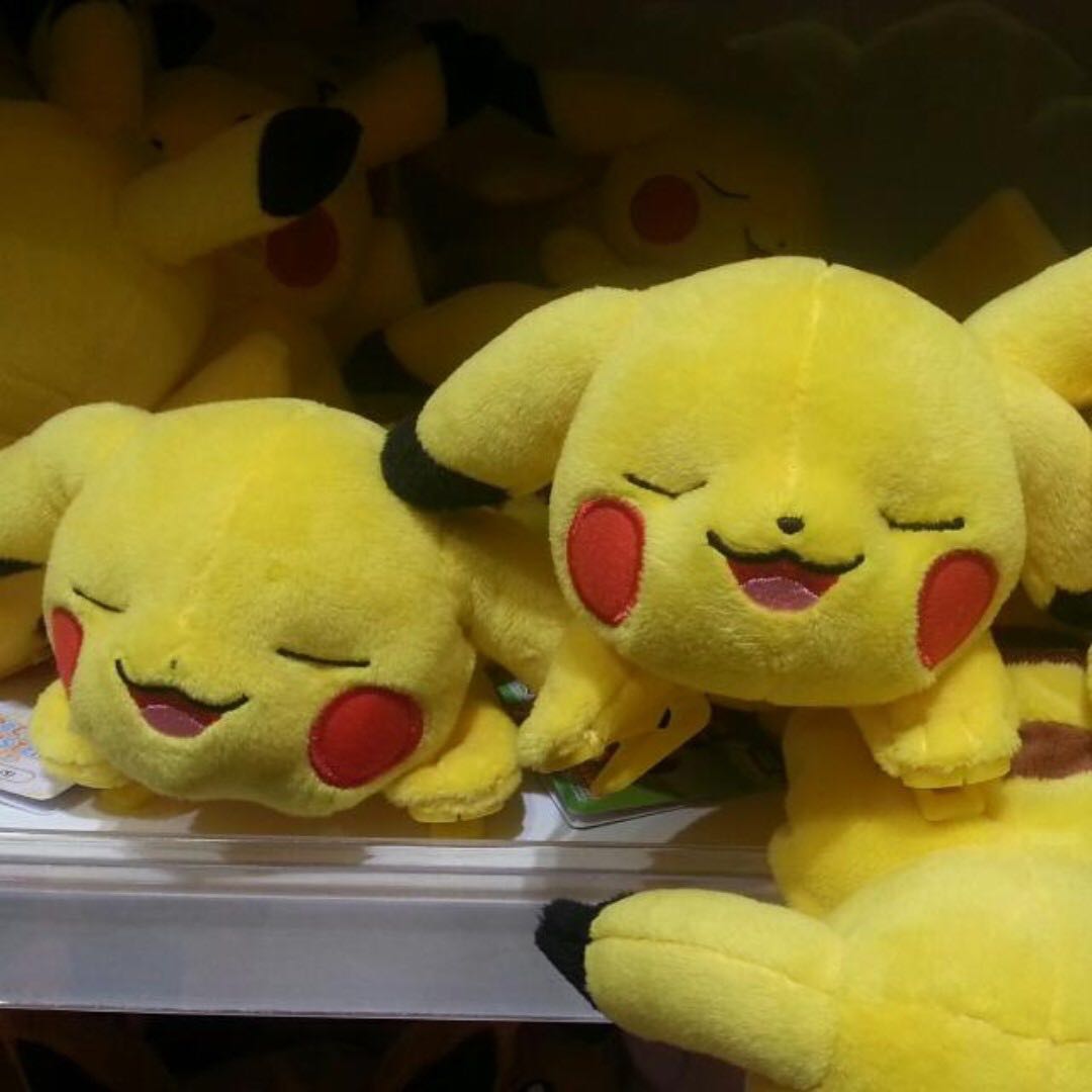 Pikachu shoulder plush deals