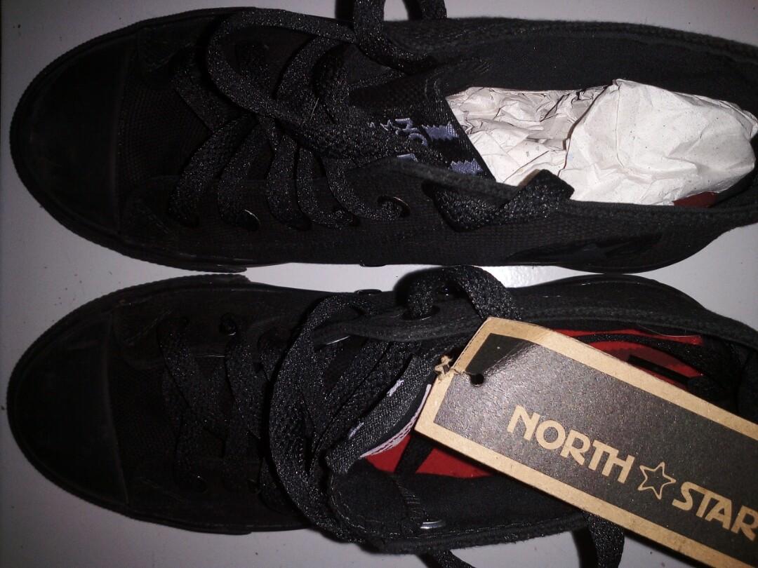 Sepatu North Star 36 Hitam Fesyen Pria Sepatu Sneakers Di Carousell