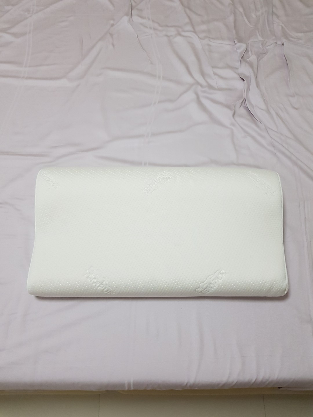 Tempur Original Pillow Queen M, Babies & Kids, Bathing & Changing