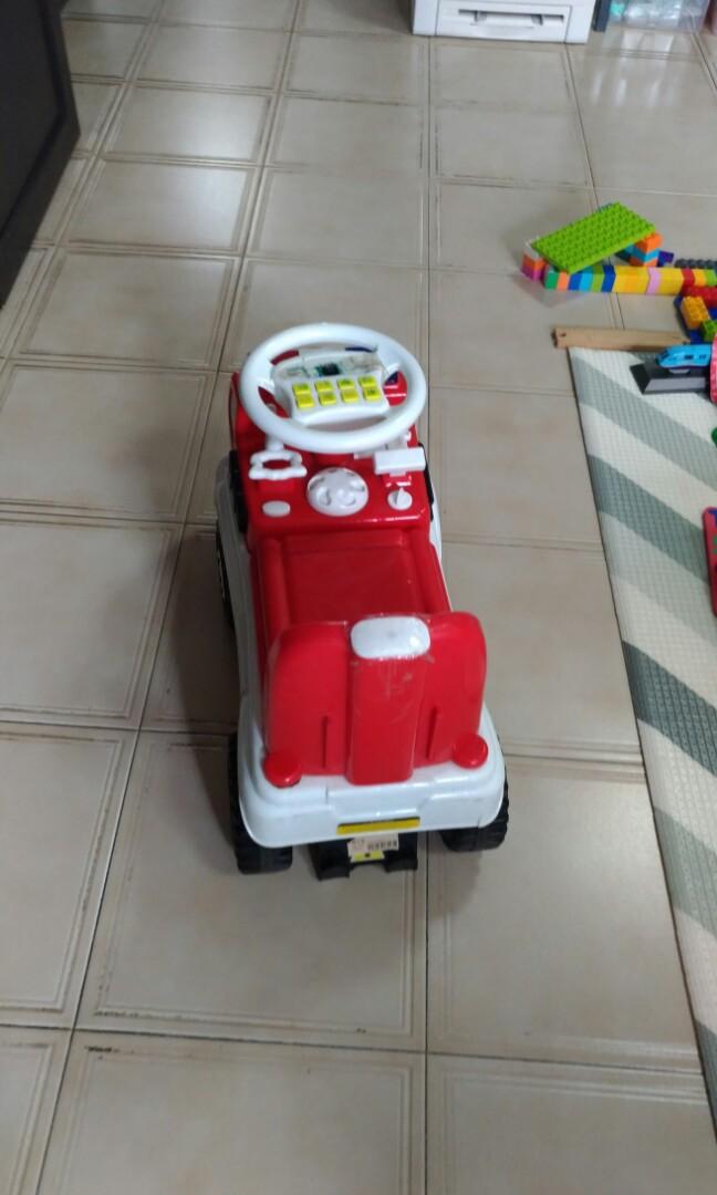 Todder Car (Category: Infant Playtime) located in Singapore. Submitted by joar.keryon (Listing ID 226213619, Image 3). Description: Toddler kick car.. Main siren on truck body still works.. Electronics on steering wheel no longer working...