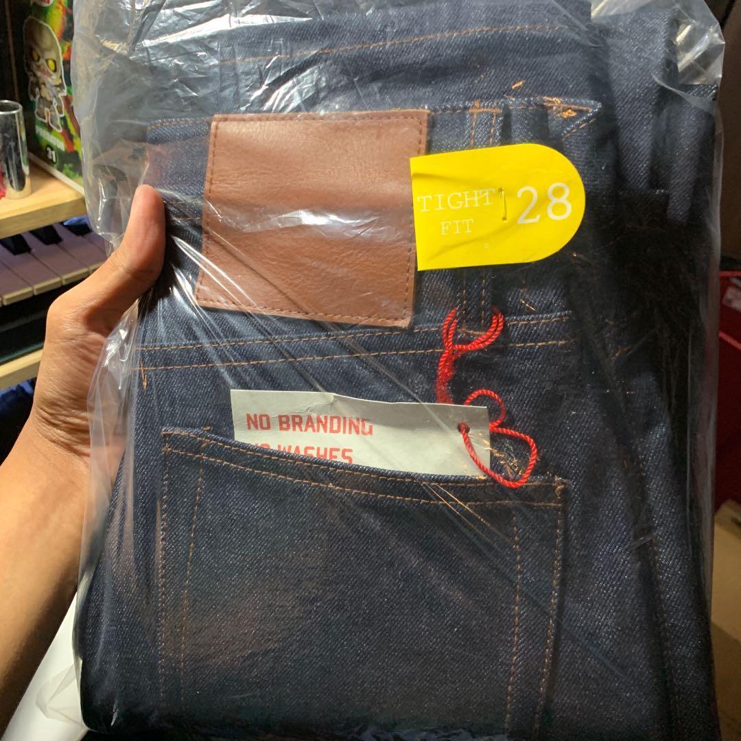 ub401 jeans