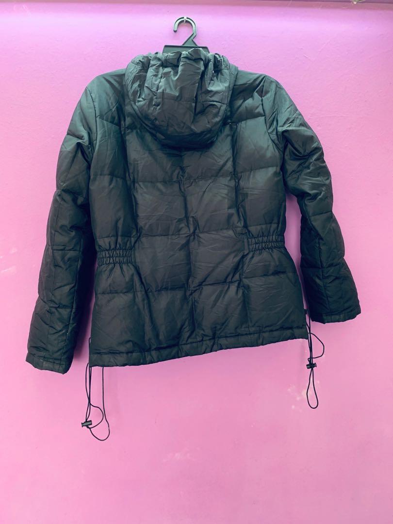 Winter Jacket (Category: Coats, Jackets and Outerwear) located in Kuala Lumpur. Submitted by adansms (Listing ID 217349086, Image 2). Description: Just wearing 1trip only on 13feb2019. Very comfort coz that time the celsius -5 to -10. Price Negotiable.