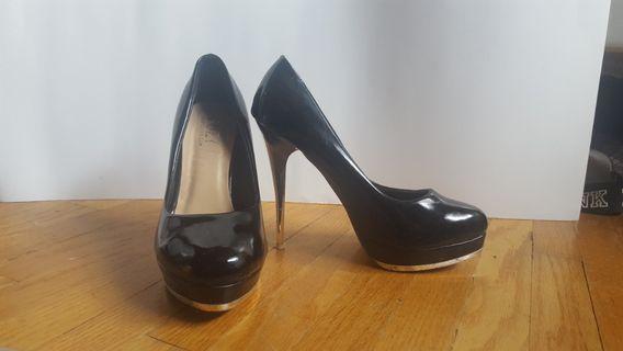 Black Suzy heels