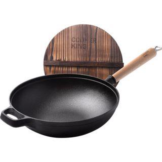 Cast iron pot