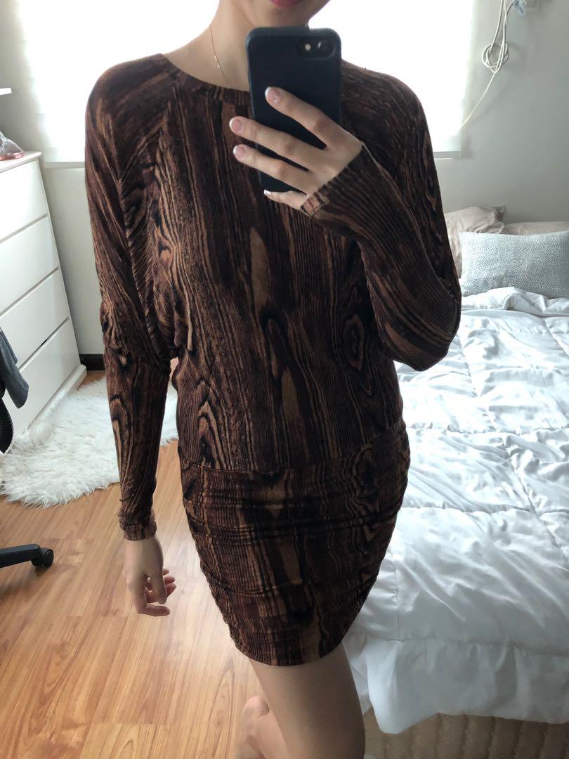 BCBG Long Sleeve Dress (Category: Dresses) located in Mandaluyong City. Submitted by addminroom (Listing ID 226448916, Image 3). Description: Used once Fits Small to Medium Original Bought in US #EverythingMustGo #ENDGAMEyourEXCESS.