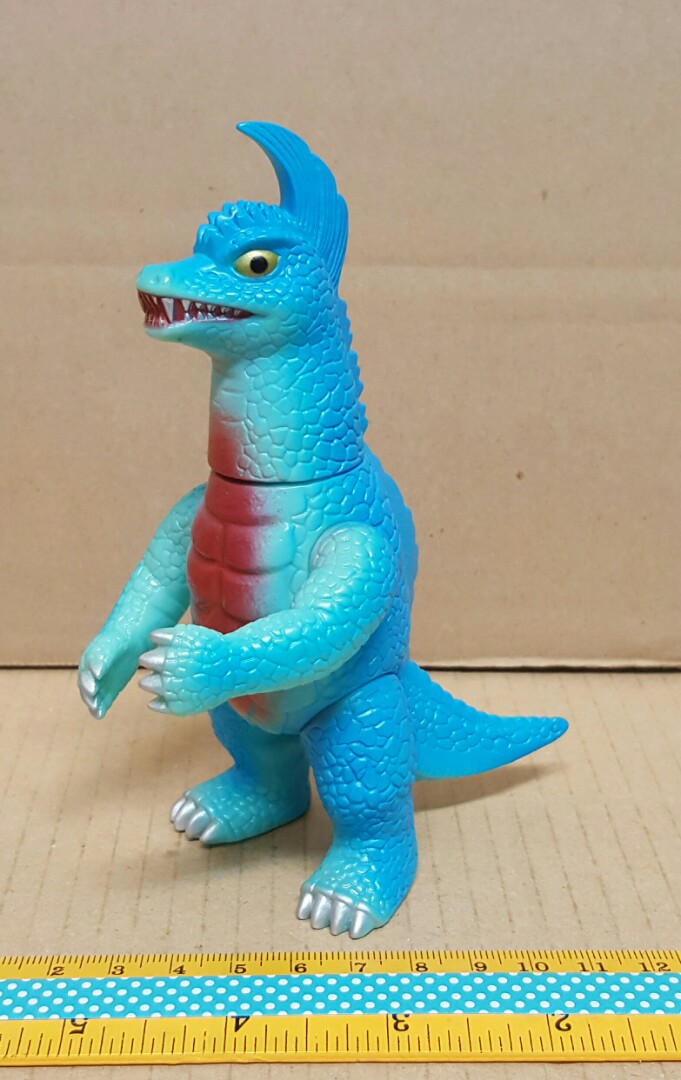 Bullmark 5 5 Kaiju Vinyl Sofubi Arstron Ultraman Jack Toys Games Bricks Figurines On Carousell Check out inspiring examples of ultraman artwork on deviantart, and get inspired by our community of talented artists. bullmark 5 5 kaiju vinyl sofubi arstron ultraman jack