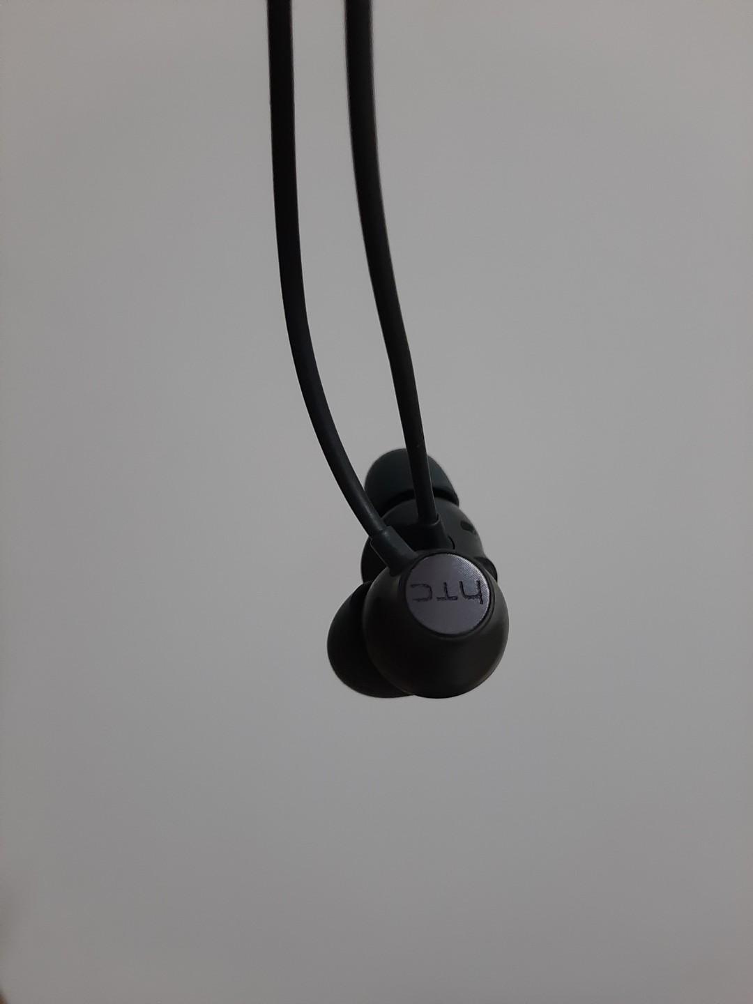 Htc store usonic earphones