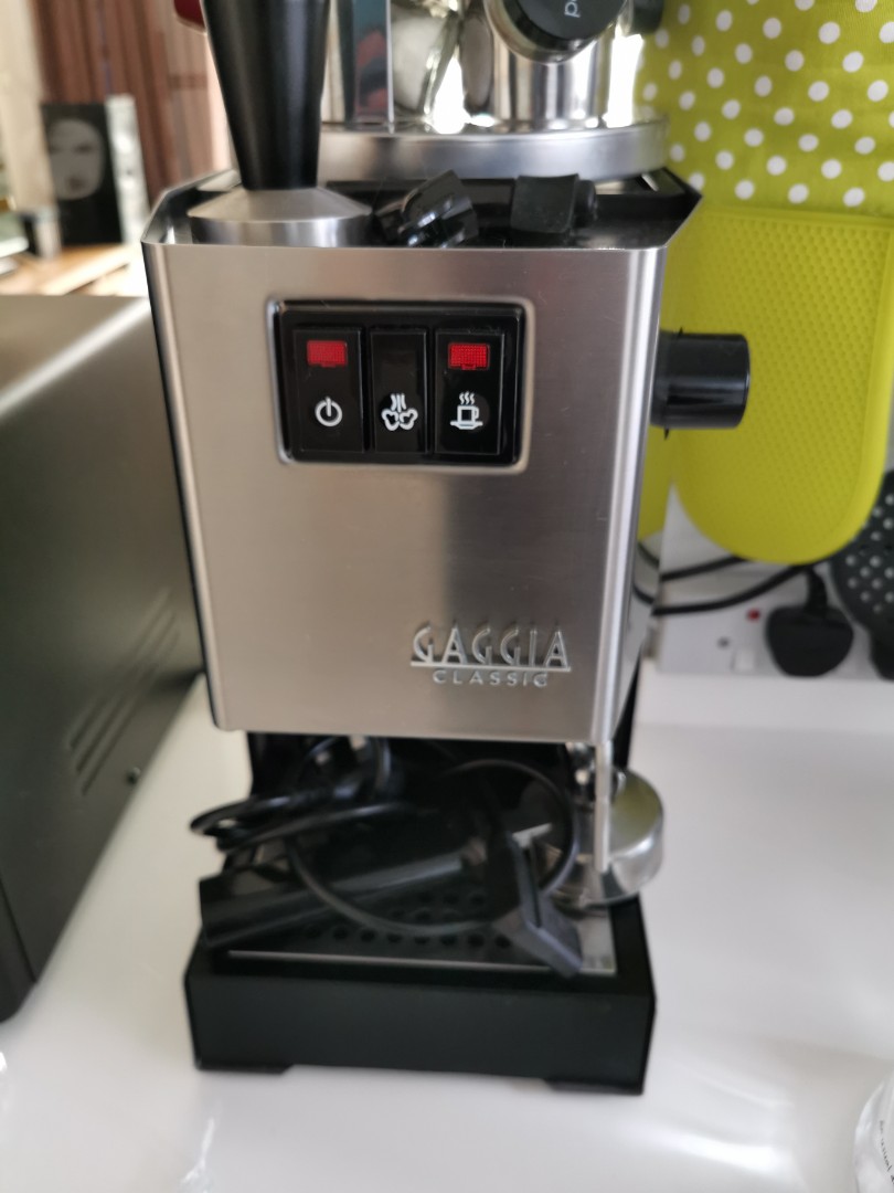 GAGGIA classic coffee machine + grinder, TV & Home Appliances, Kitchen