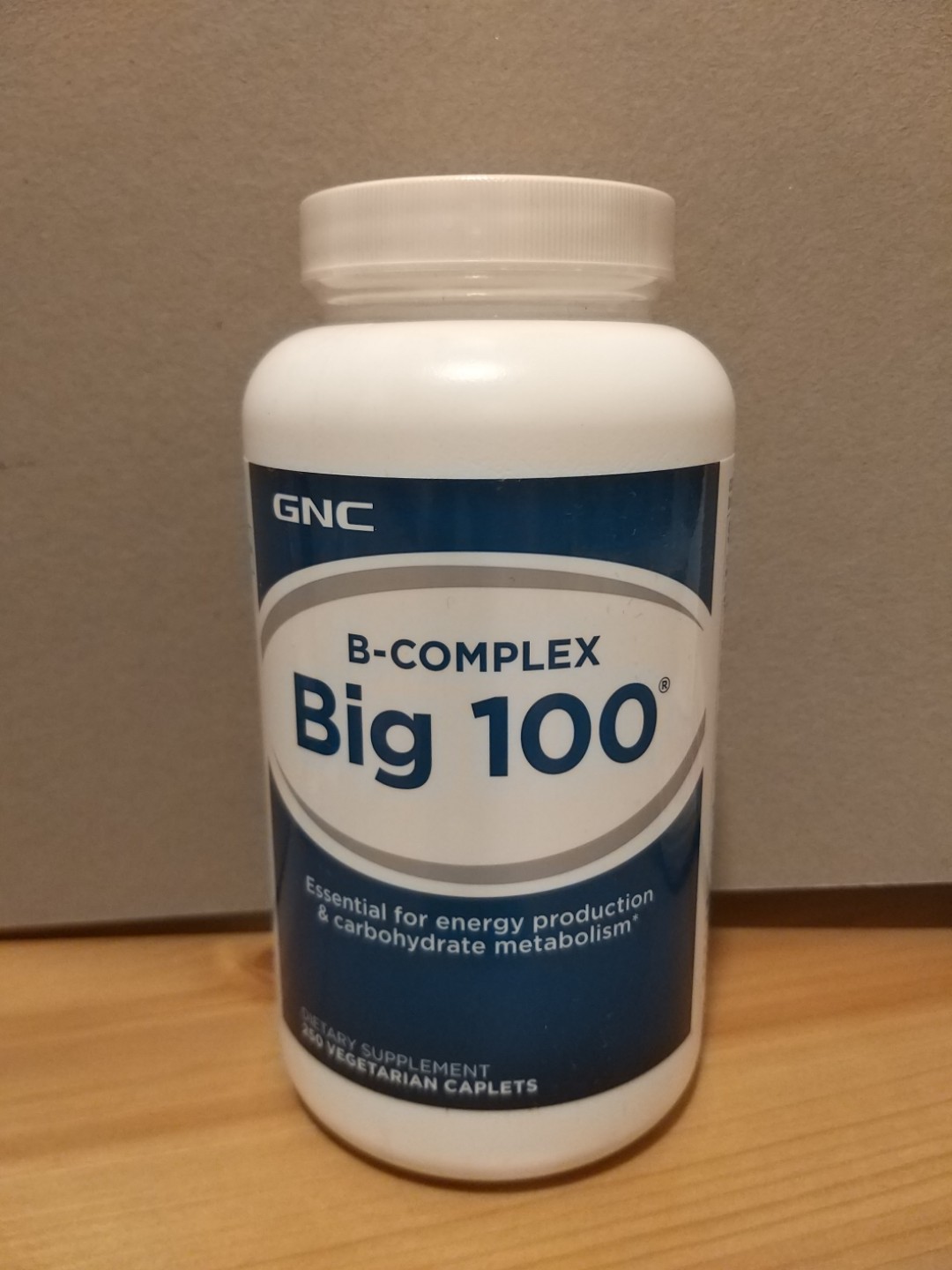 GNC綜合維他命B100,250粒 Big 100), 美容＆化妝品, 頭髮護理, 沐浴 ＆ 身體護理 Carousell
