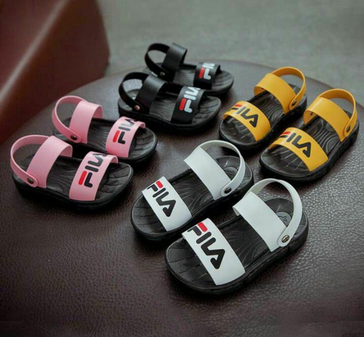 Kids fila sandals hotsell