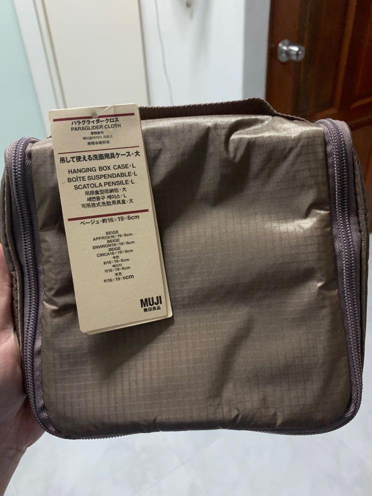 muji toiletry bag