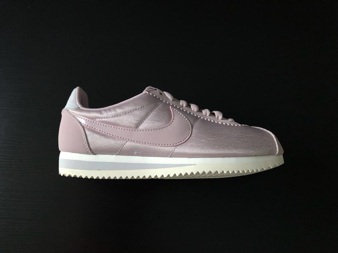 nike cortez nylon