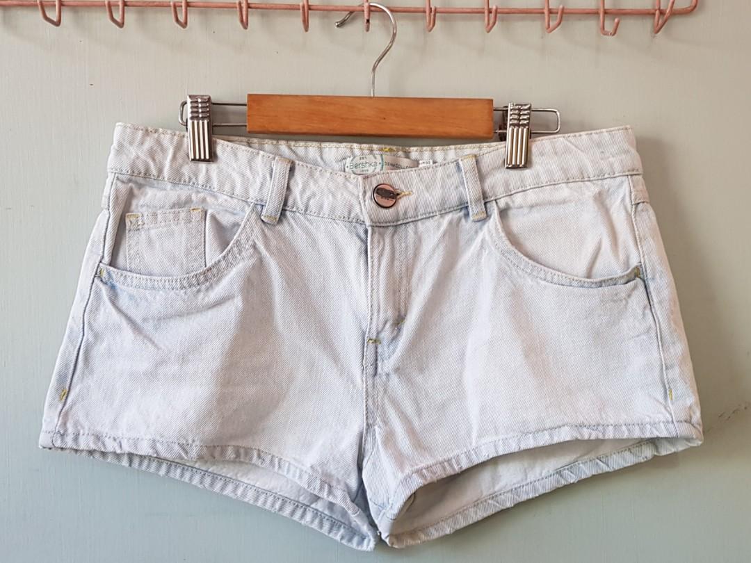 Overruns Bershka Denim Shorts (Category: Shorts) located in Caloocan City. Submitted by _stylish.ph (Listing ID 226349213, Image 1). Description: •Pre-loved. Still in its good condition! •Material: Light Blue Denin •Best fits Small-Semi Medium frame #sweldoaug •Actual color of the item may slightly vary from the photo due to lighting. For sure buyers: If you have any preferred meet-up location, feel free to message me. :).