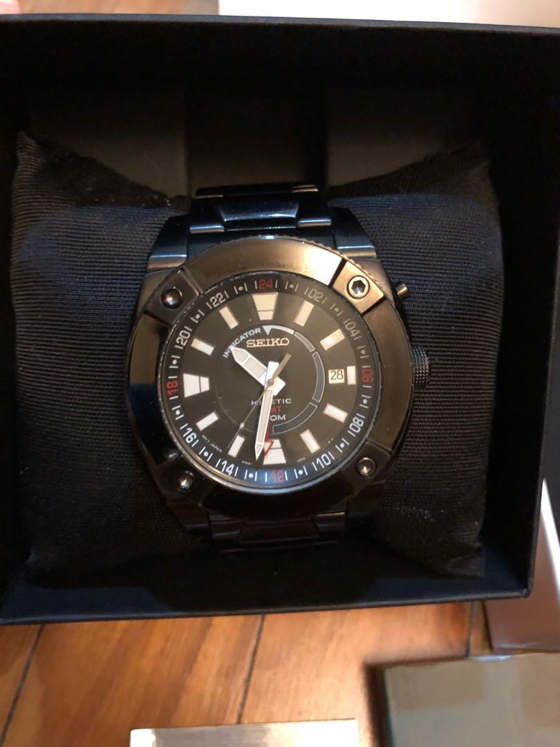 Seiko kinetic GMT watch, Men's Fashion, Watches & Accessories, Watches on  Carousell