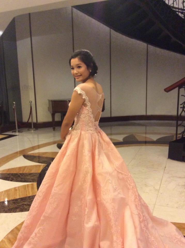 Umbrella Cut Gown (Category: Evening dresses & gowns) located in Quezon City. Submitted by jorelasazon (Listing ID 226369068, Image 2). Description: Fits small to medium Umbrella cut rent 2999 Buy 12500.