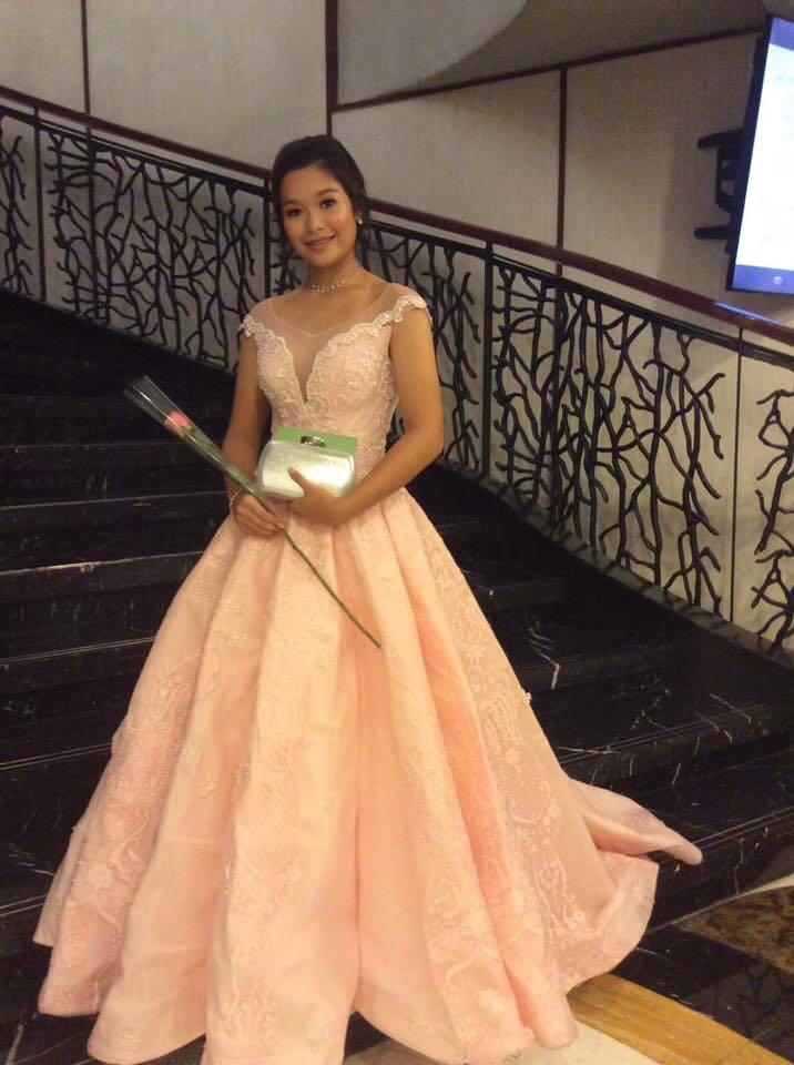 Umbrella Cut Gown (Category: Evening dresses & gowns) located in Quezon City. Submitted by jorelasazon (Listing ID 226369068, Image 1). Description: Fits small to medium Umbrella cut rent 2999 Buy 12500.