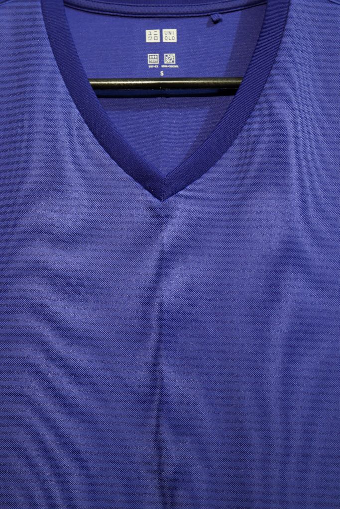 uniqlo dry ex v neck