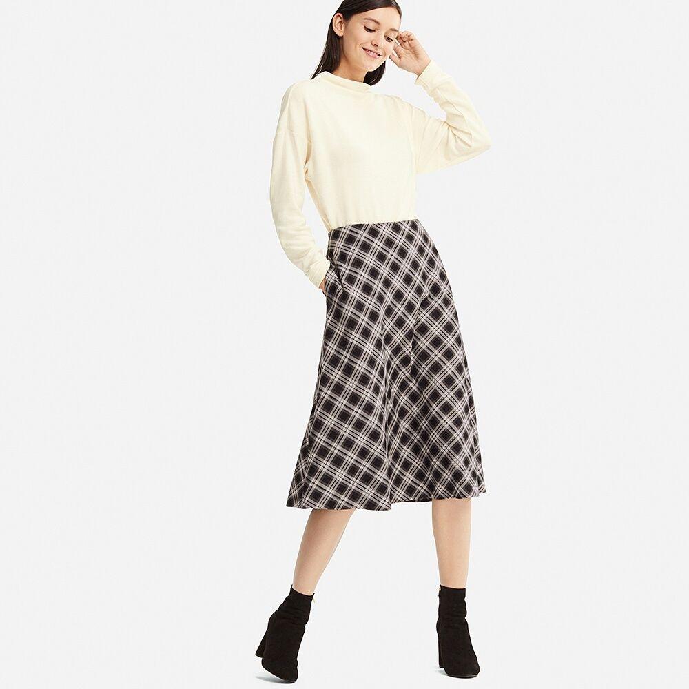 UNIQLO PLAID CHECKERED BELOW THE KNEE SKIRT Women s Fashion