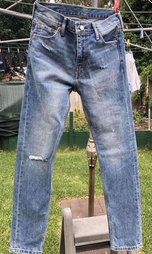 vintage light wash levis