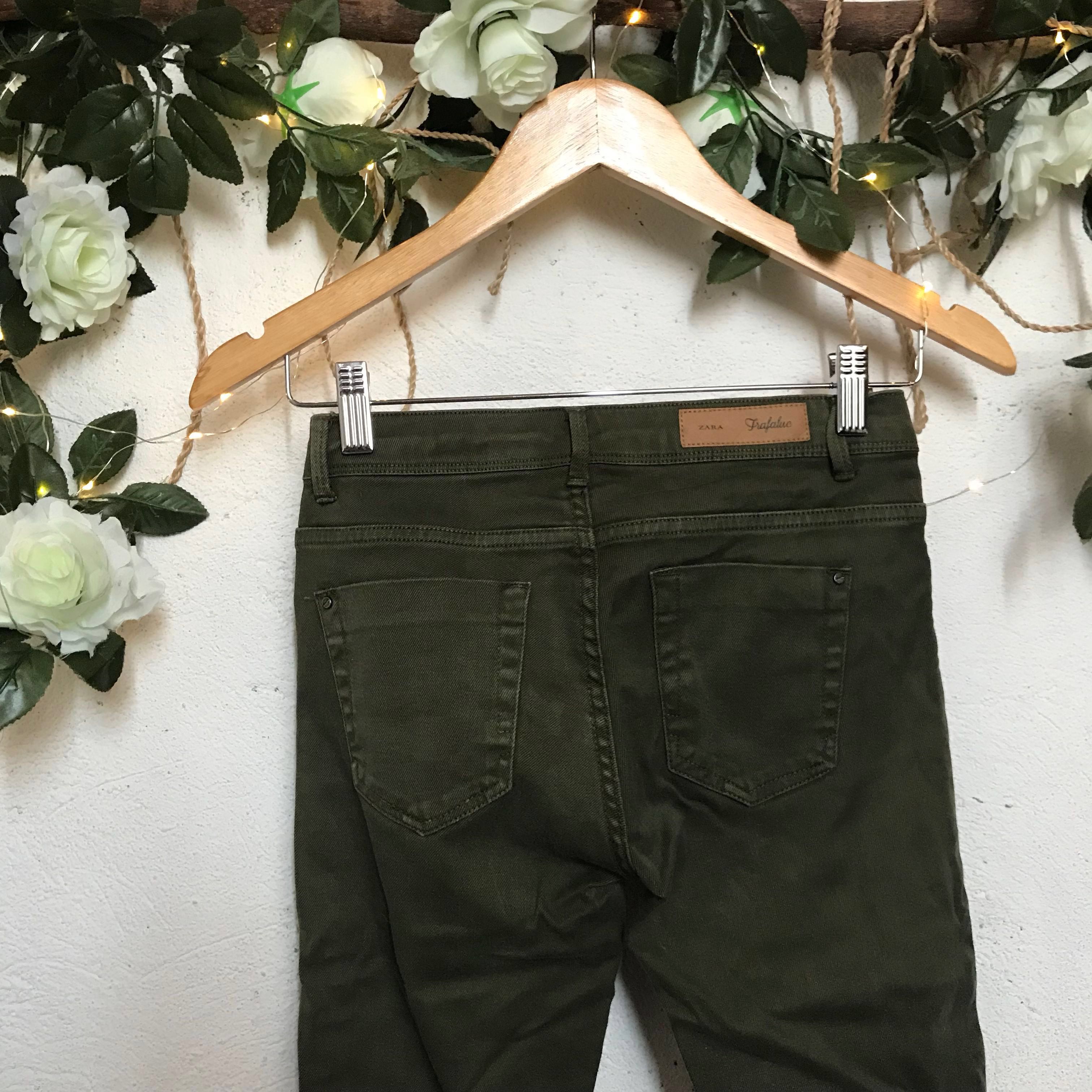 Zara Army Green Pants, Women's Fashion, Bottoms, Other Bottoms on Carousell