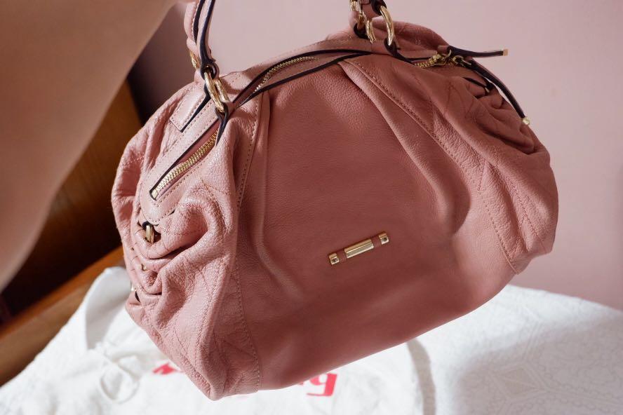 Balenciaga Bag (Category: Purses & Pouches) located in Pasig City. Submitted by mommykyc (Listing ID 226508793, Image 2). Description: Belenciaga Pre-Loved Bag Authentic with dustbag bought in Kumkang Korea. .