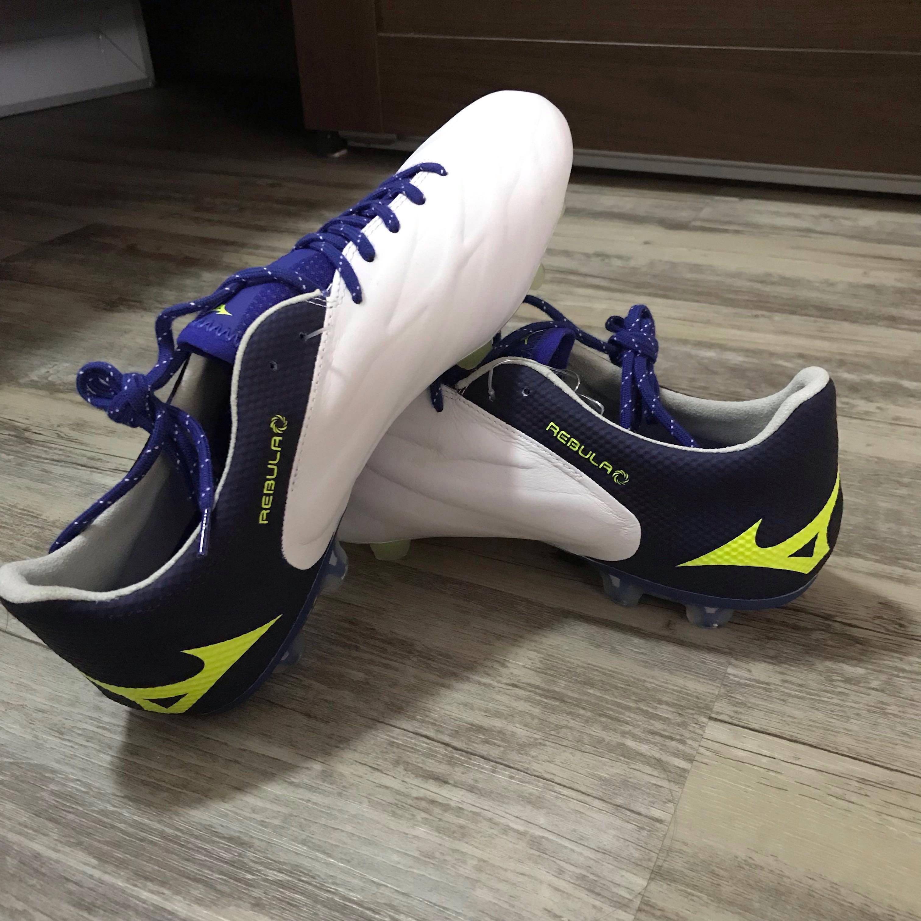 New mizuno football boots 2019 hotsell