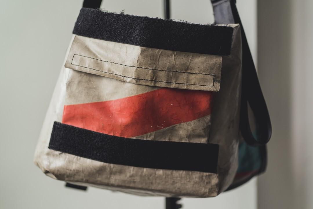 Freitag Dexter Messenger Bag, Men's Fashion, Bags, Sling Bags on Carousell