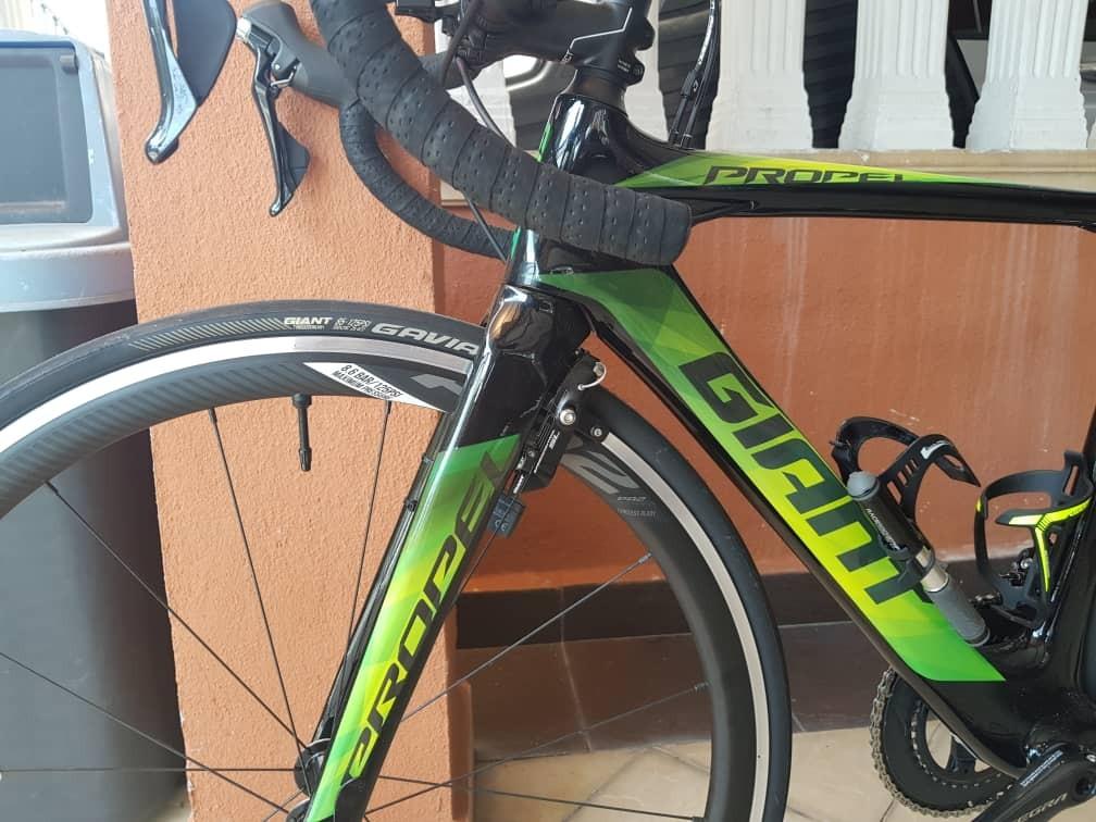 Giant propel advanced 1 hot sale 2018 carbon road bike green