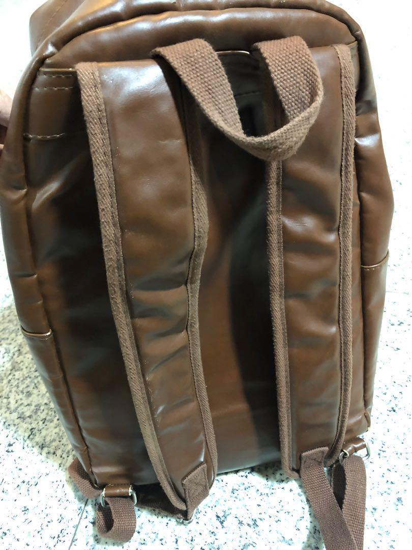 Leather lookalike backpack / vintage look, Men's Fashion, Bags