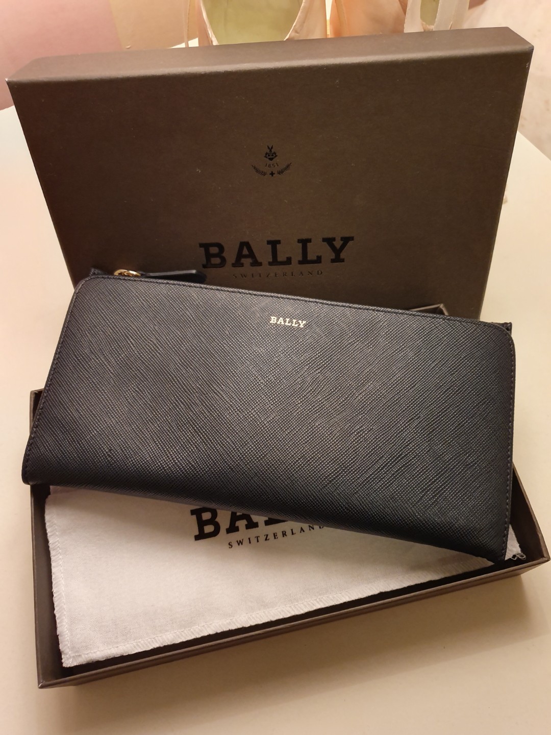 bally continental wallet