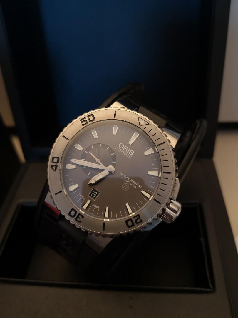 oris aquis small second date 46mm