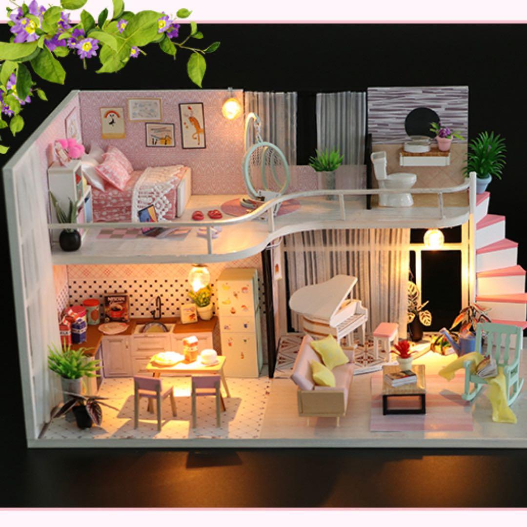 anna's dollhouse