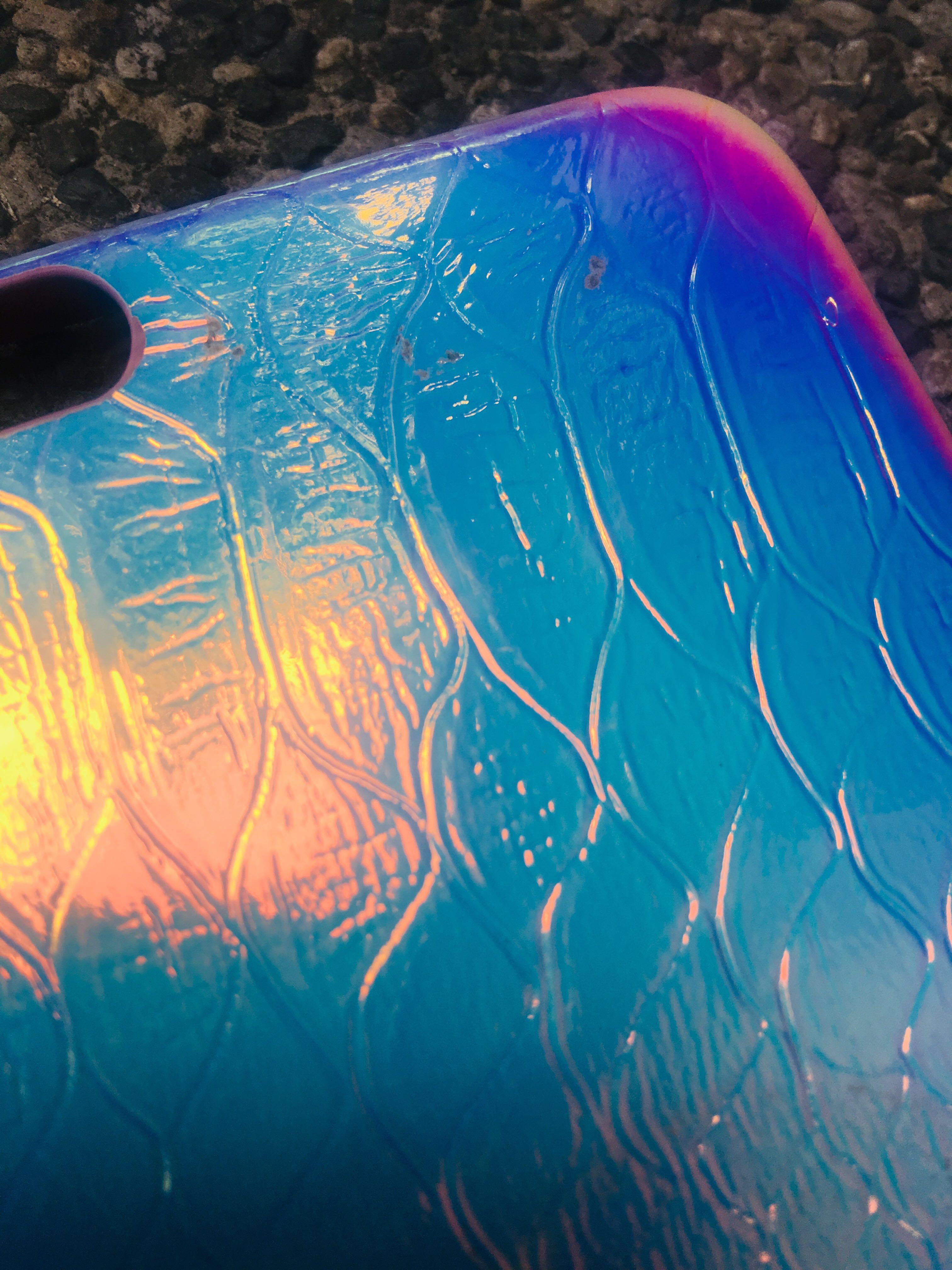 Textured Holographic Case for iPhone 6/6s Plus (Category: Cases & Sleeves) located in Bacolod City. Submitted by llcoolbeans (Listing ID 226366670, Image 3). Description: Bought for P350 Shows signs of use, has scratches (see 3rd & 4th photos), but other than that no major flaws. RFS: Not using anymore. #carou300.