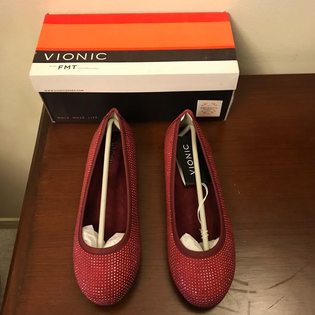 Vionic Spark Willow sandals in beautiful wine Women s Fashion Footwear Flats on Carousell