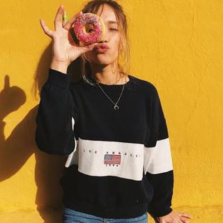 (Category: ) located in . Submitted by trinaswardrobe (Listing ID 226745270, Image 1). Description: .