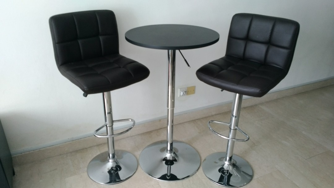 Bar Stool Table And Chairs