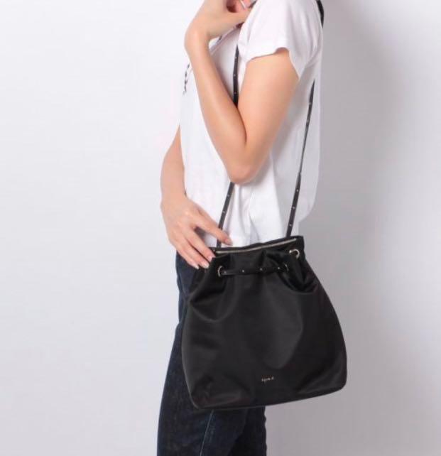 Agnes B Voyage Agnes B Two Way Nylon Cow Leather Bucket Bag水筒