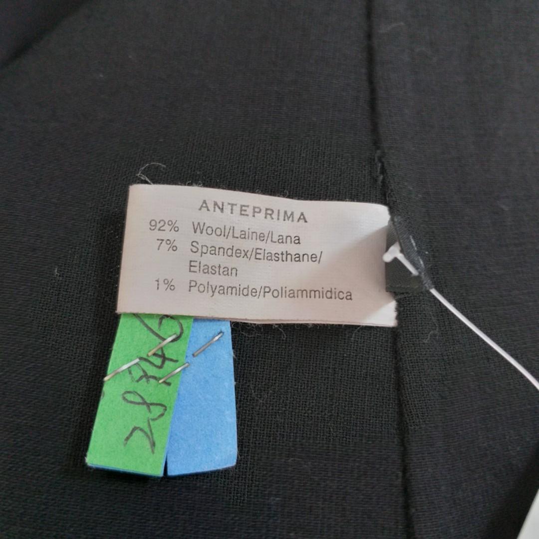 ANTEPRIMA 質料上乘！雙層薄紗羊毛做黑色返工斯文小外套suit 。Wool