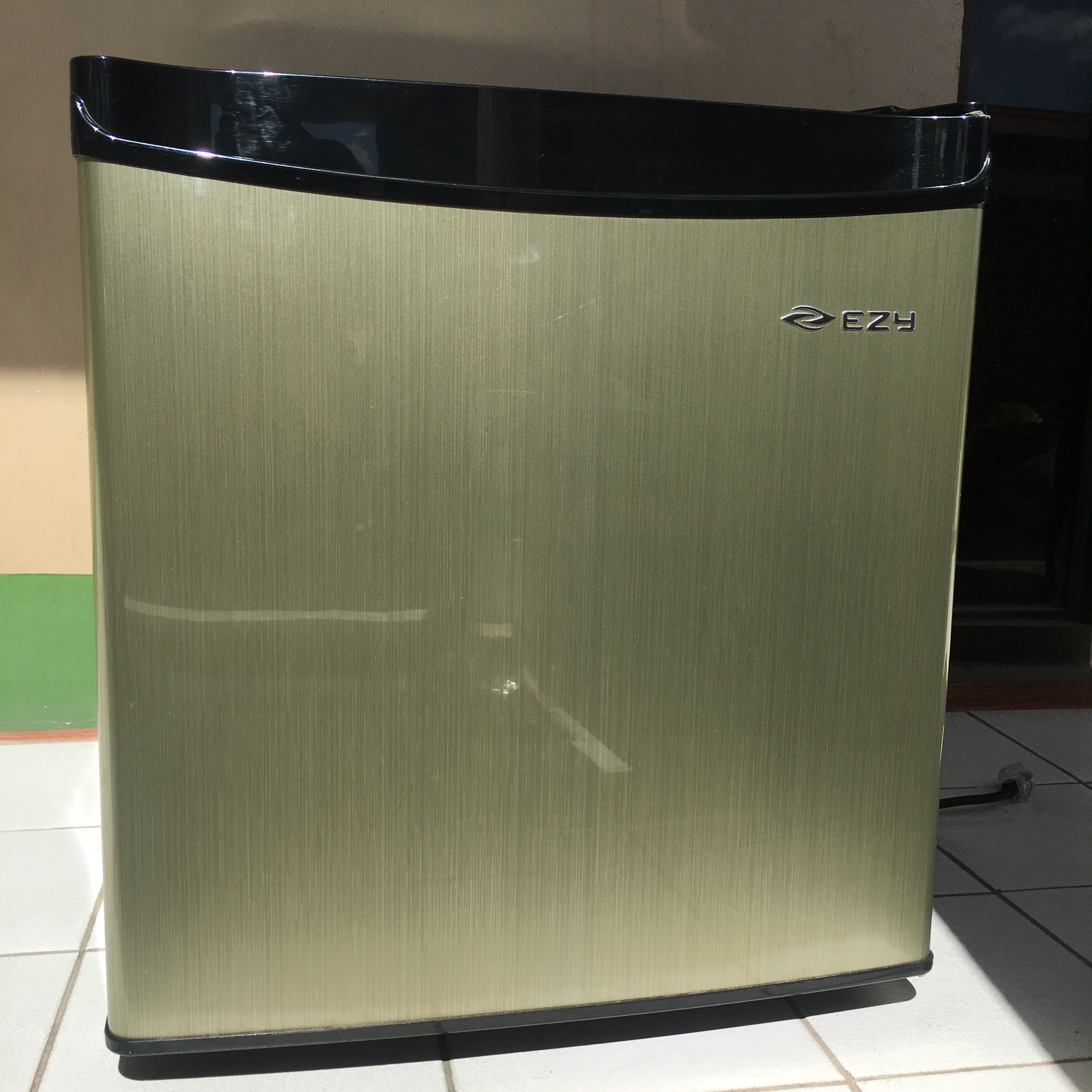 Ezy Mini Refrigerator Tv Home Appliances Kitchen Appliances Refrigerators And Freezers On Carousell