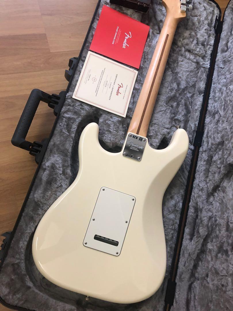 Fender American Professional Stratocaster Olympic White, Hobbies ...