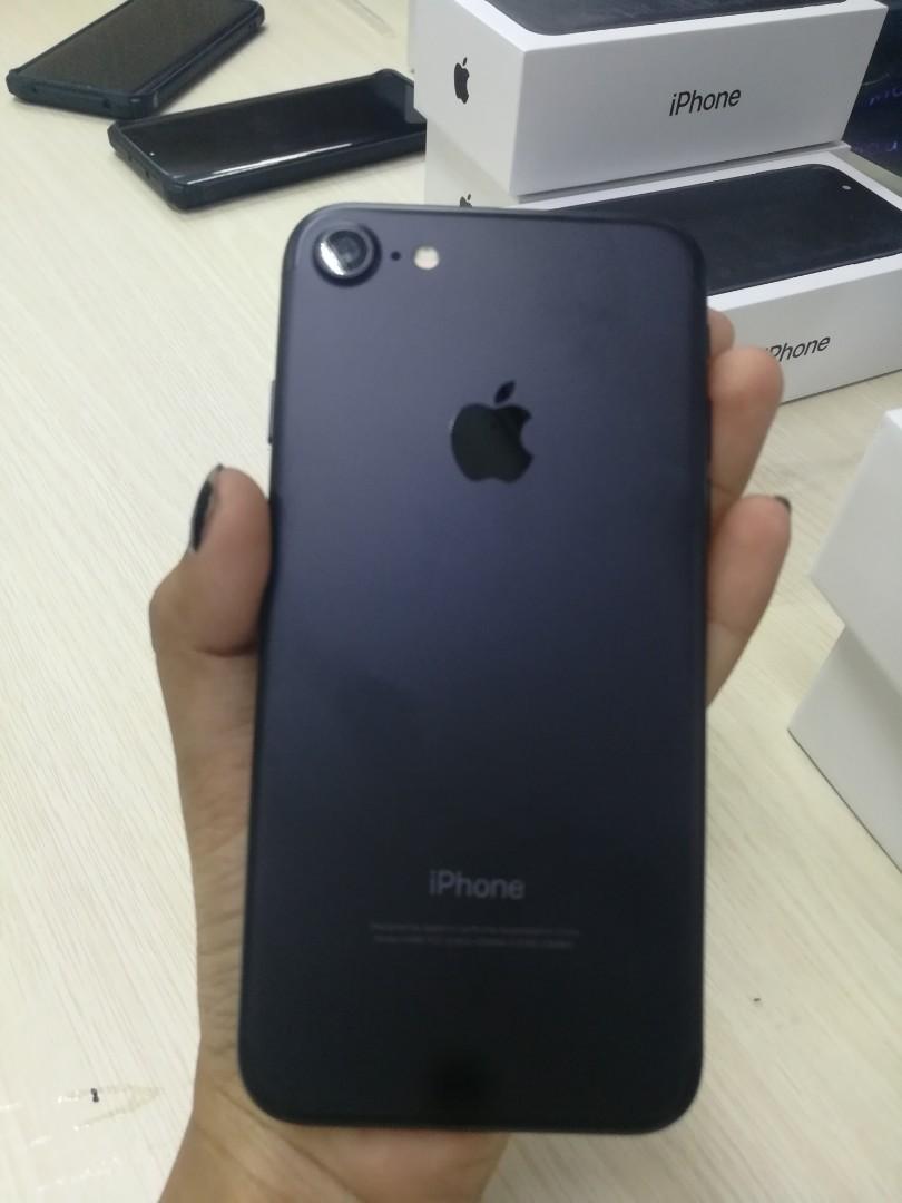 Hp Iphone 7 128 Gb Red Rose Hitam With Fp Fullset Seken Telepon Seluler Tablet Iphone Iphone 7 Series Di Carousell