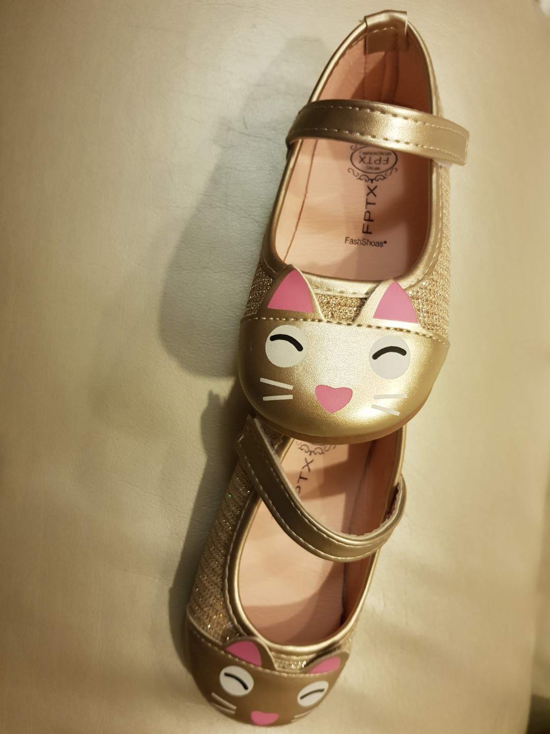 little girl cover shoes (foot length 13cm)