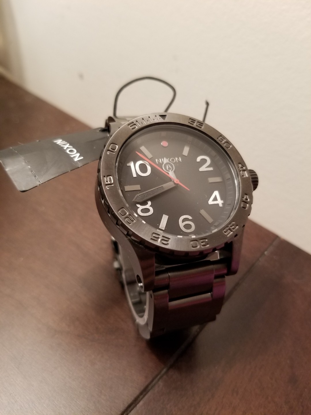 Nixon 46 Watch Gunmetal Grey like brand new Men s Fashion