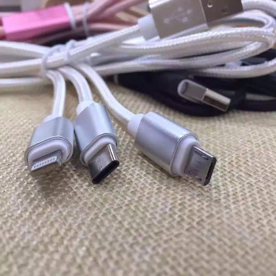 3in1 usb cable (Category: Cables & Adaptors) located in Mandaluyong City. Submitted by shopmla (Listing ID 226928605, Image 1). Description: 3in1 usb cable Php 150. Type C Apple IOS Android.