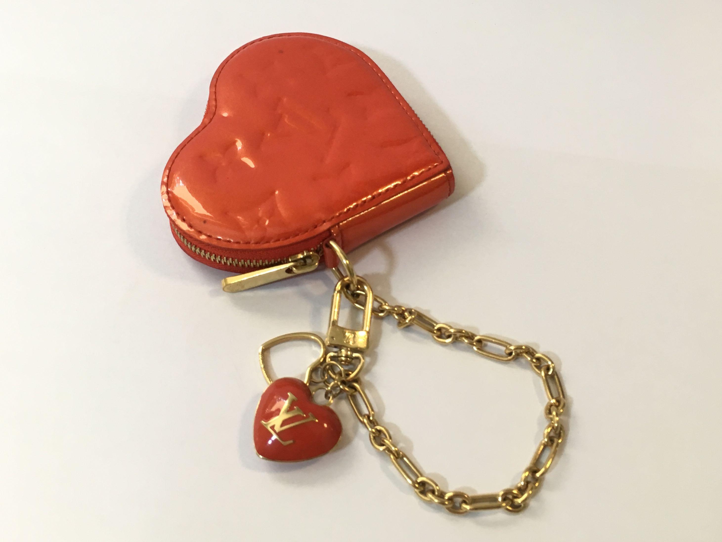 Louis Vuitton Sprouse Graffiti Beige Monogram Vernis Heart Coin