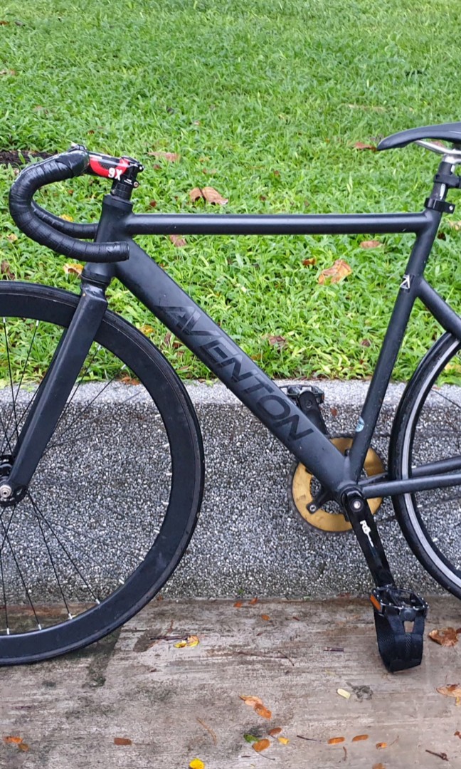aventon cordoba black