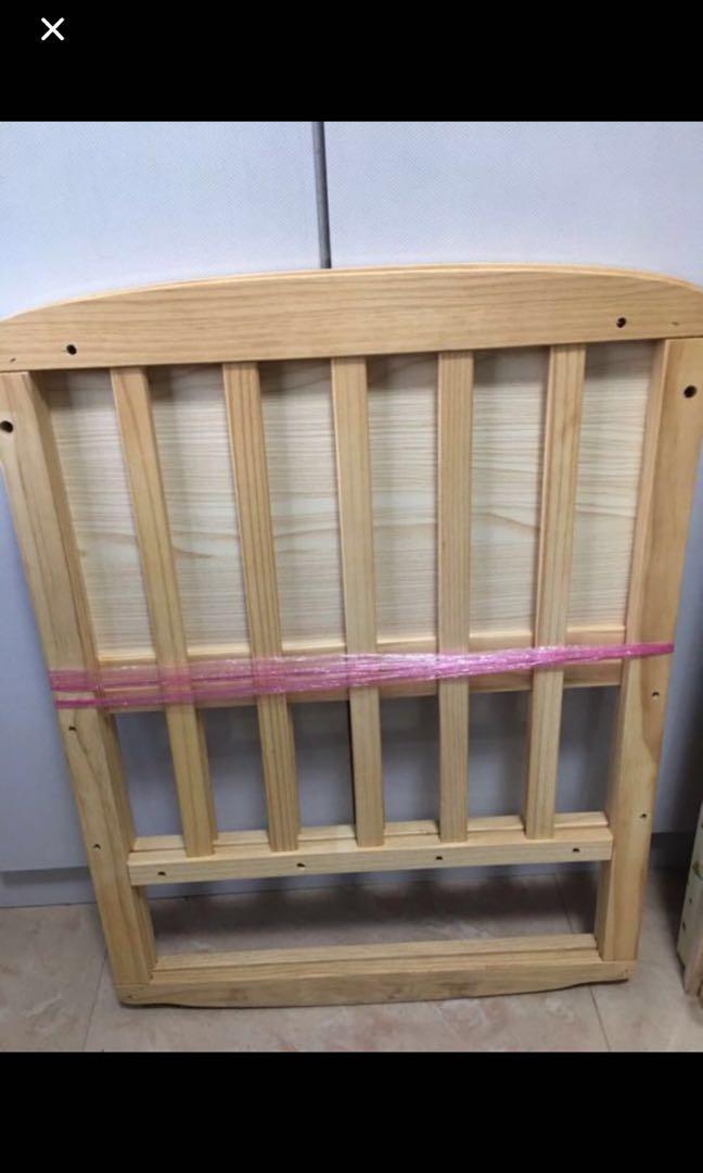 Baby cot, drop side, Babies & Kids, Baby Nursery & Kids Furniture, Cots