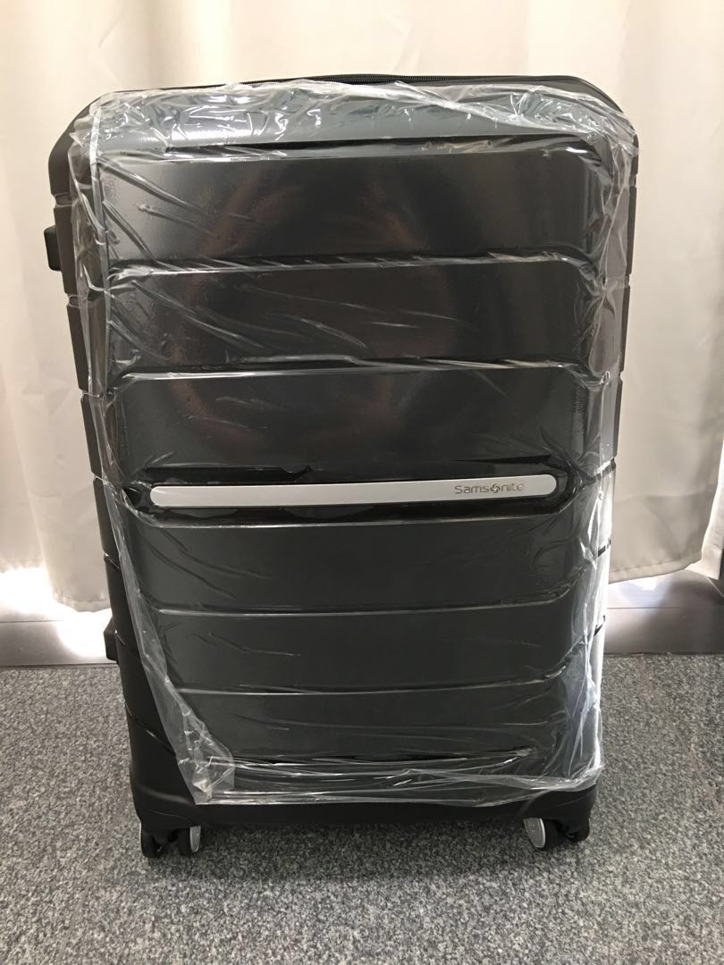 samsonite octolite 68cm spinner luggage