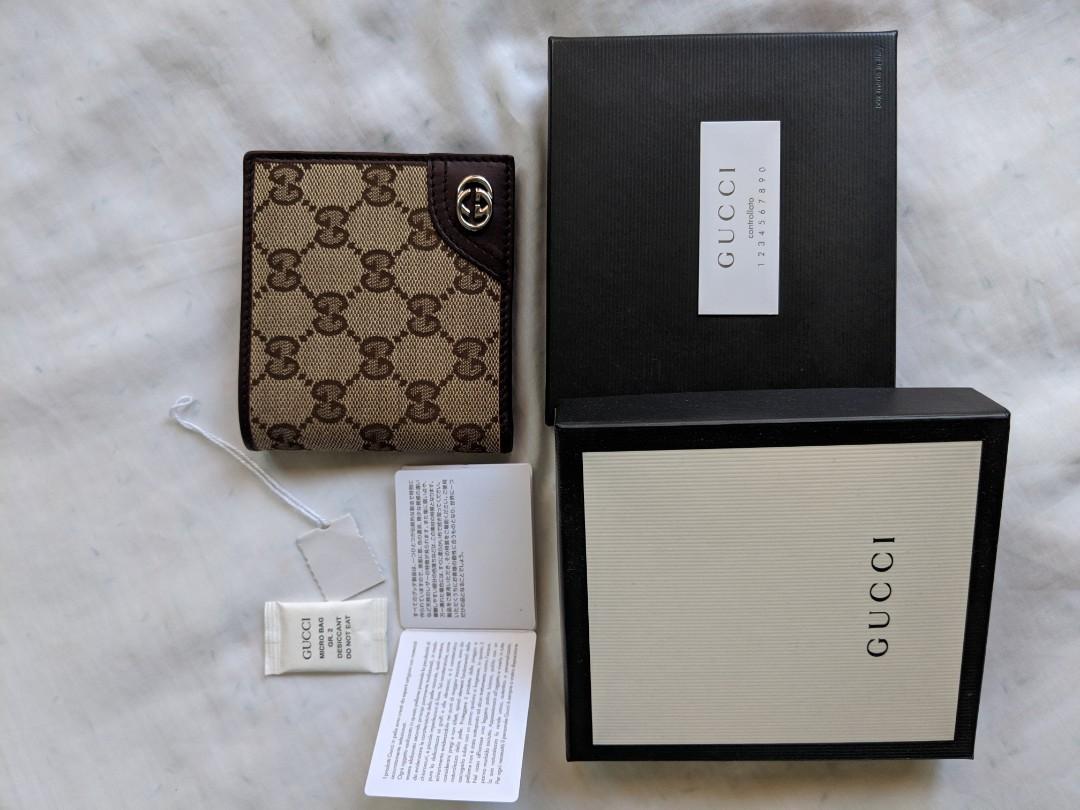 Gucci Wallet Monogram Canvass - unisex (Category: Luxury Bags & Wallets) located in Roxas City. Submitted by bosespeaker (Listing ID 226817000, Image 1). Description: Gucci preloved wallet in excellent condition. Collectors item Used only twice RFS: Not using Origin: Bought in Japan from a preloved boutique in Shinjuku - Authentic and Legit LAST PRICE POSTED! No haggling please. For sure buyers. Cheap alreadt compared to other online sellers with